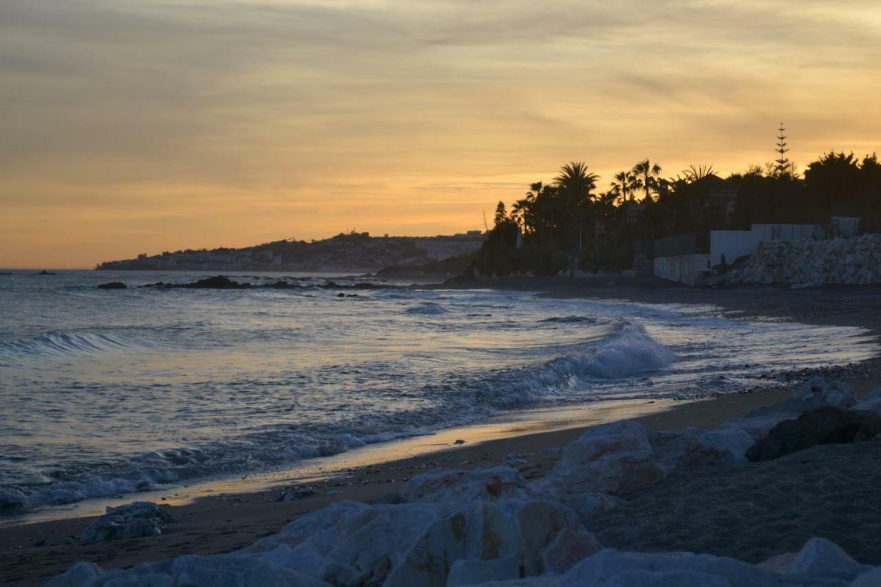 Casa Luz Del Faro Bed & Breakfast Міхас-Коста Екстер'єр фото